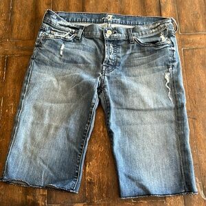 7 for all mankind women’s Jean shorts size 29